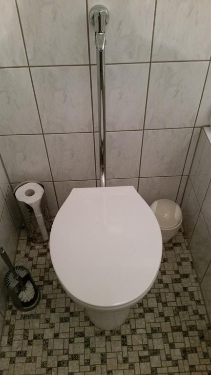 Gaestezimmer Mueller Neuss Eksteriør billede
